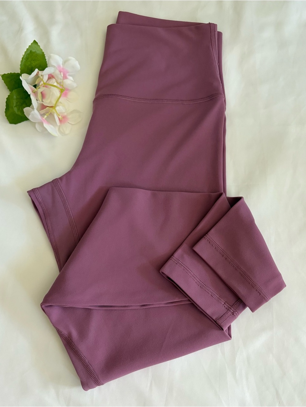 Lululemon Mauve Pink High Rise Leggings Size 6 28” Full Length